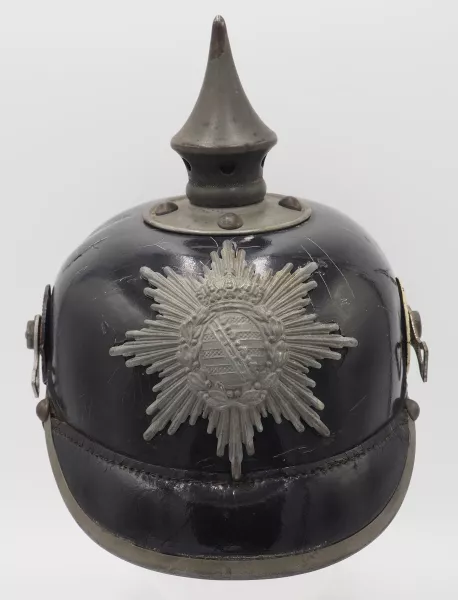 Saxon Model 1915 Enlisted Infantry Pickelhaube Visuel 1 principal
